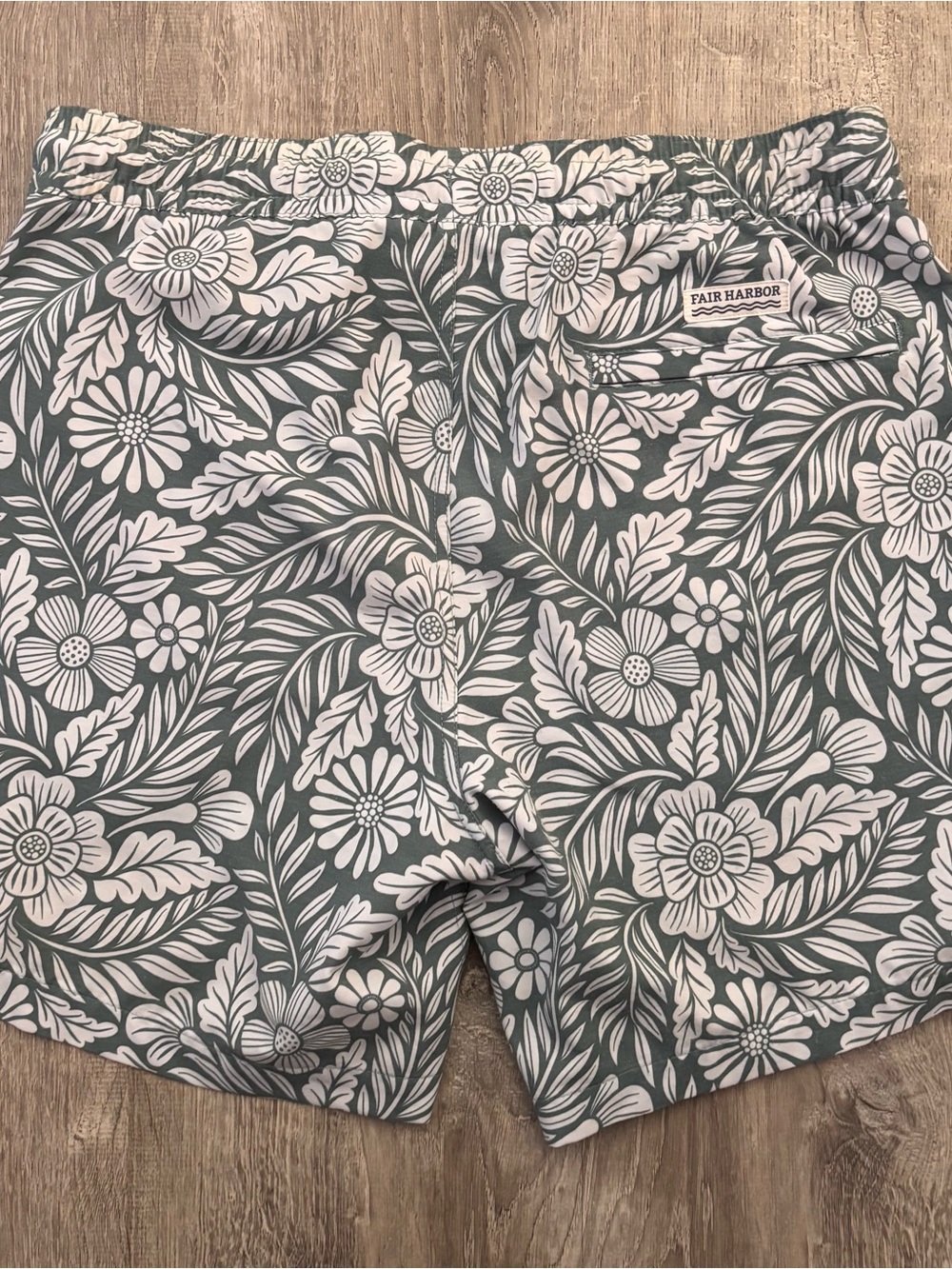 Fair Harbor Swim Trunks Men’s Medium - Picture 2 of 6